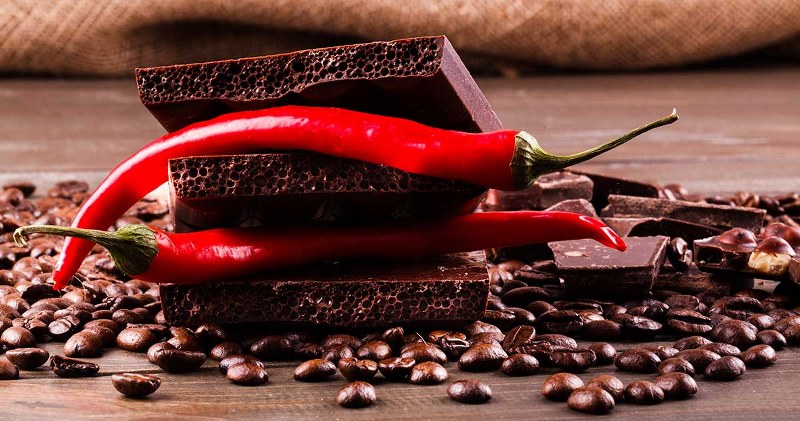 caffè e peperoncino in abbinamento